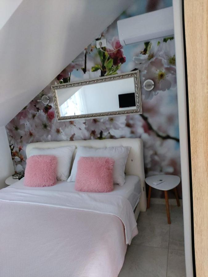 Apartments Brac Supetar Exterior photo
