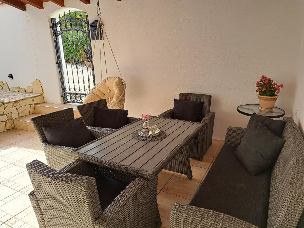 Apartments Brac Supetar Exterior photo
