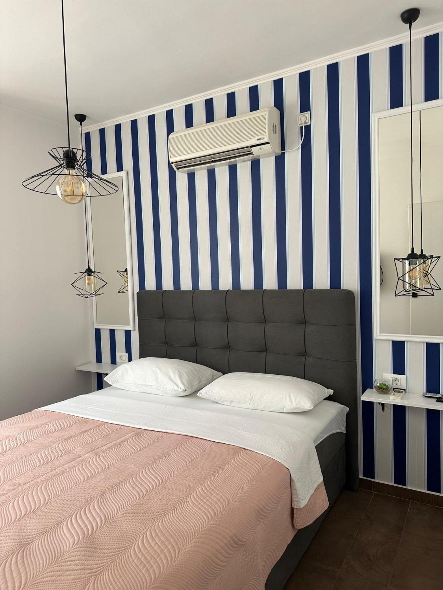 Apartments Brac Supetar Exterior photo